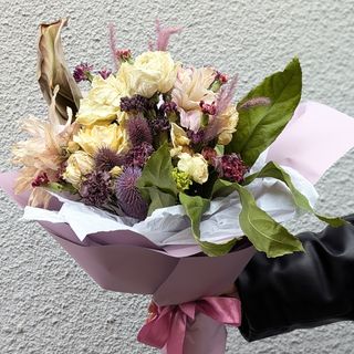 გამხმარი ყვავილების რომანტიკული 1251 თაიგული