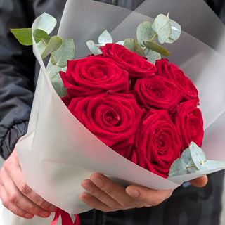 7 წითელი ვარდი 1236