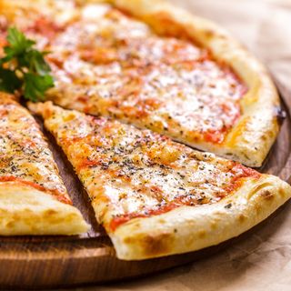 პიცა 8 ნაჭრიანი (მარგარიტა) 