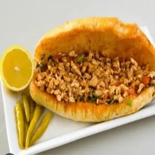 Ekmek arası tavuk Tantuni