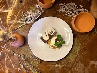 ბრაუნი ნაყინთან ერთად