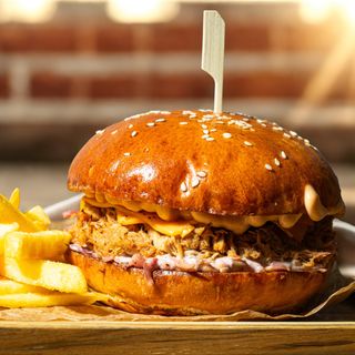 ბურგერი დაქუცმაცებული ღორის ხორცით