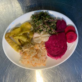 მჟავის ასორტი