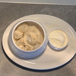 პელმენი არაჟნის სოუსით