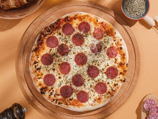 პიცა პეპერონი 8 ნაჭრიანი