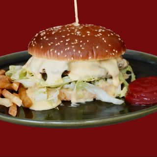 ქათმის ბურგერი კომბო