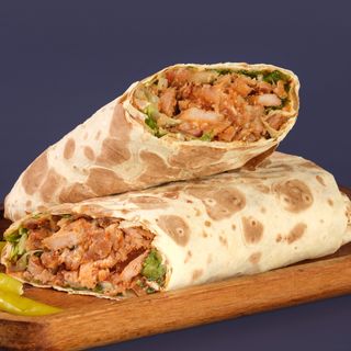 2 სტანდარტული შაურმა და 2 კოკა-კოლა