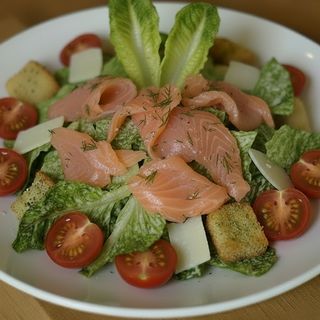 Caesar Salad with Salmon 