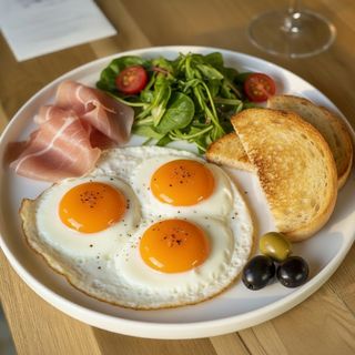 Fried Eggs & Prosciutto