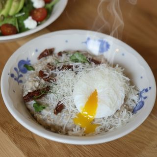 Parmesan Oatmeal with Egg