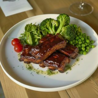 Georgian-Style Beef with Broccoli and Peas