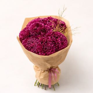 შინდისფერი ქრიზანთემის თაიგული