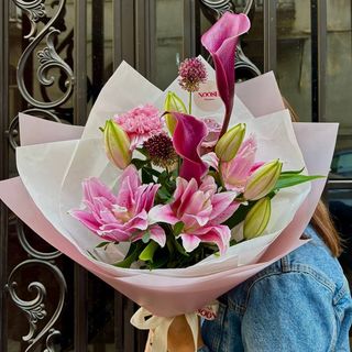 ნაზი კონტრასტი