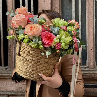 ვარდების კალათა