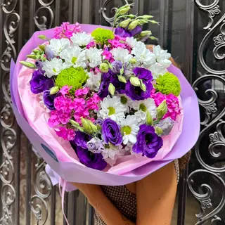 Vibrant Purple Lisianthus & Daisy Mixed Bouquet