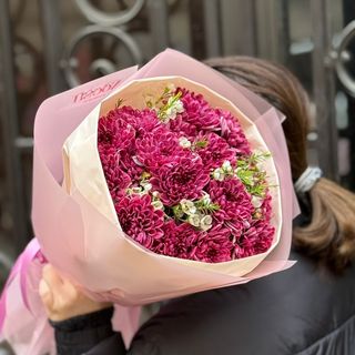 ვარდისფერი ქრიზანთემები