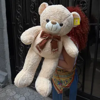 კრემისფერი დათვი