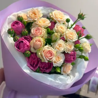 სპრეი ვარდების თაიგული (M)