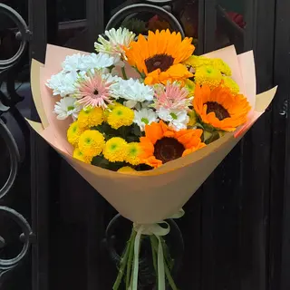 მზესუმზირებისა და ქრიზანთემების მიქსი
