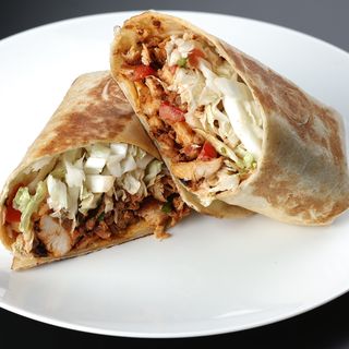 ქათმის ბურიტო-სრირაჩა