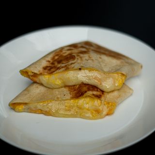 ოთხი ყველის ტოსტი