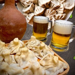 ხინკალი მთიულური 99 ცალი + 5 ლიტრა ლუდი (სანაპირო)