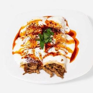 Yoğurtlu et Tantuni (Meat Tantuni with Yogurt)