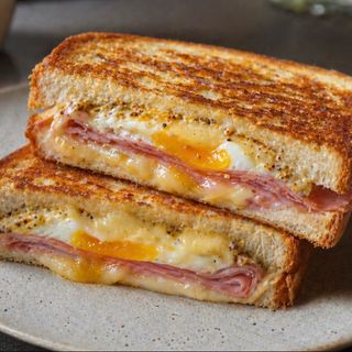 French Melt Toast - ფრანგული ტოსტი