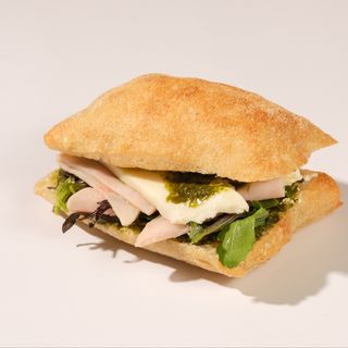 მორტადელა და სტრაჩატელა