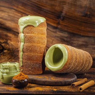 ფისტის კრემით