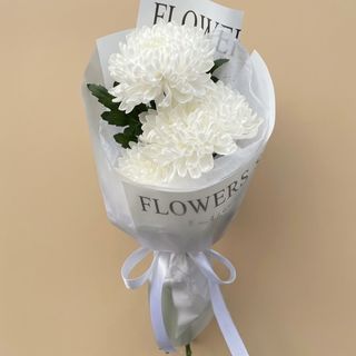 3 white chrysanthemums