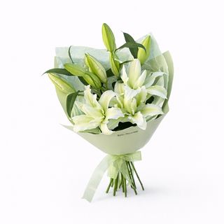 3 ტოტი ლილია