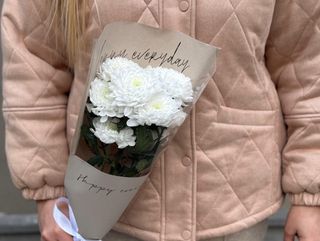 1 ტოტი ქრიზანთემა