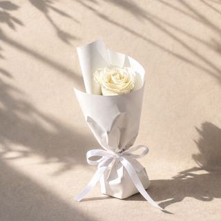 1 თეთრი ვარდი