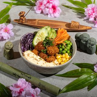 პოკე გამომცხვარი ორაგულის ბურთულებით