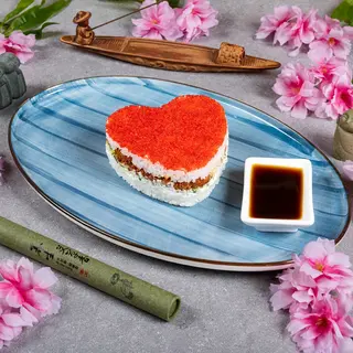 Love cake – კიტრით და ორაგულის ბურთებით