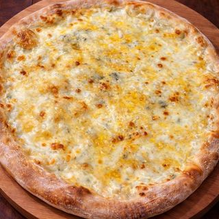 პიცა ჩიზ ბორტი 5 ყველი