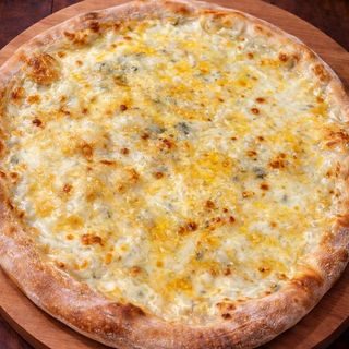 პიცა ჩიზ ბორტი 5 ყველი