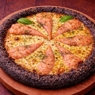 პიცა შებოლილი ორაგულით 40 სმ