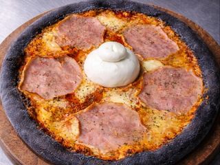 ბურატა მოცარელათი და  ინდაურის ლორით 33სმ