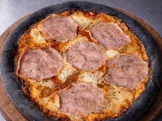 პიცა ინდაურის ლორით 28 სმ