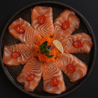 საშიმი ორაგული (salmon sashimi)
