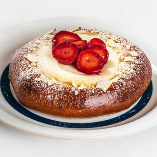 Vatrushka with seasonal berries