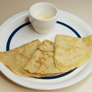Crepes with toppings