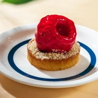 Raspberry-Pistachio mousse cake