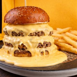 ბურგერი ყველის სოუსით 2X