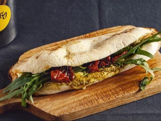 თონეს პესტოს სენდვიჩი