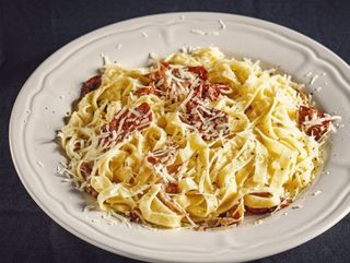 პასტა ჰამონით