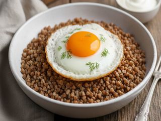 წიწიბურა შემწვარი კვერცხით (ერბოკვერცხით)