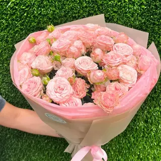 Zephyr — Pink Spray Roses Bouquet